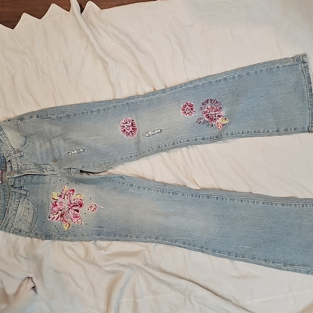Late 90s Distressed embroidered jeans